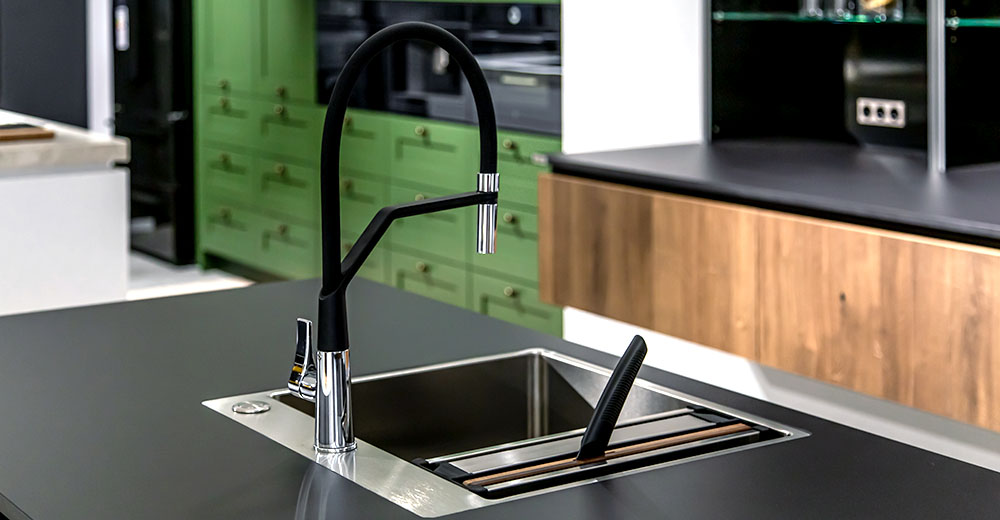 Cocina con encimera porcelánica