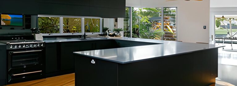 Cocina con encimera Silestone